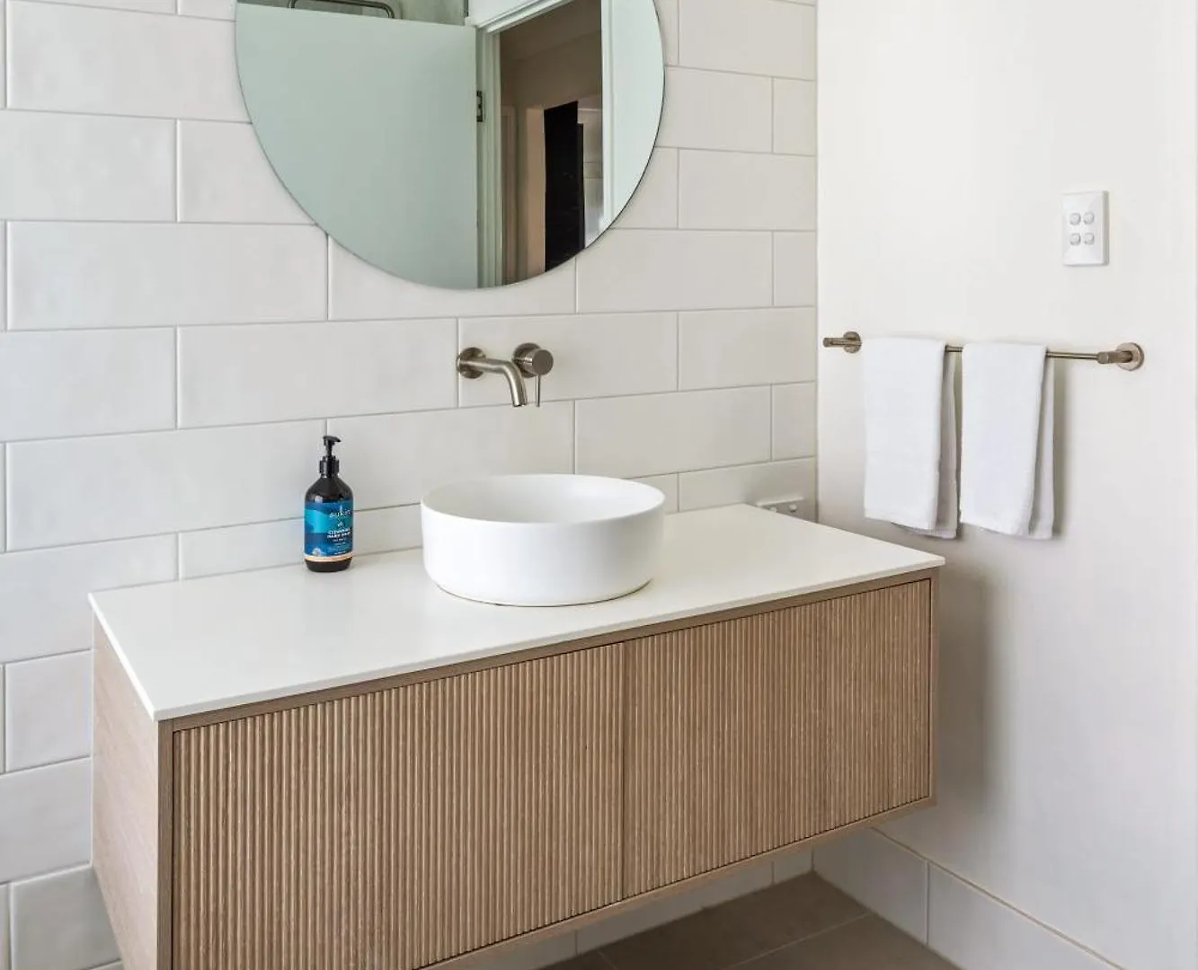 Sandy Dunes Retreat Pet-Friendly Wurtulla Home Kawana Waters Feriehus